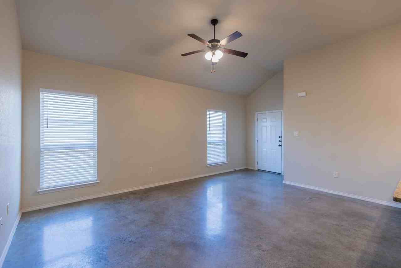 271B Joanne Loop - Photo 6 of 28