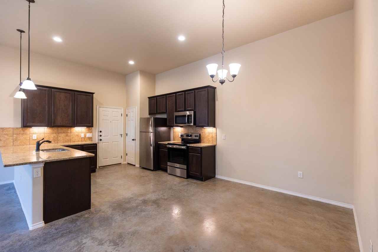 271B Joanne Loop - Photo 7 of 28