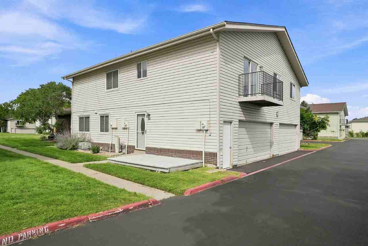 3355 S Flower St #100 - Photo 2 of 35