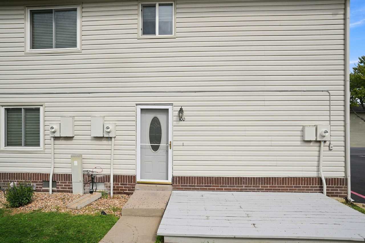 3355 S Flower St #100 - Photo 3 of 35