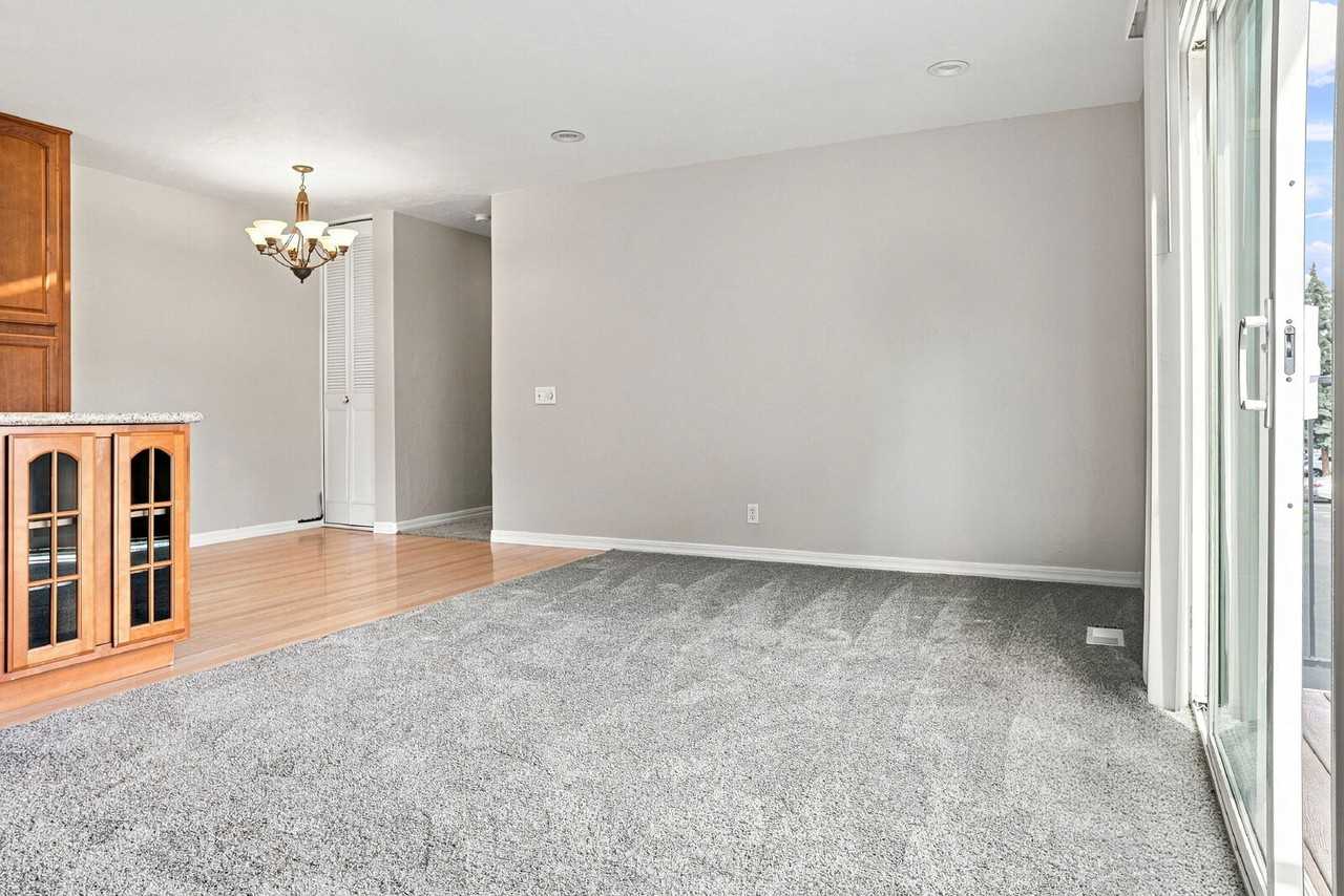 3355 S Flower St #100 - Photo 6 of 35