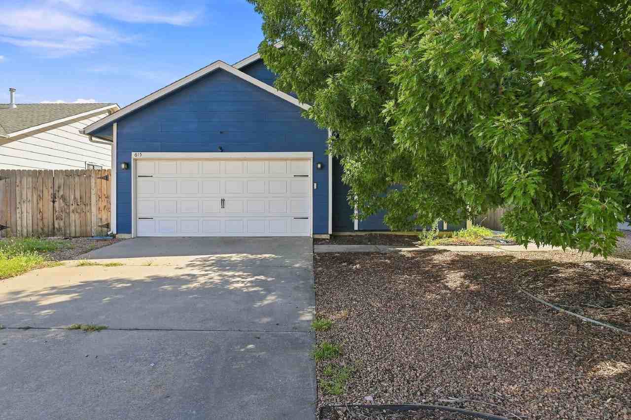 615 Upton Dr - Photo 2 of 44
