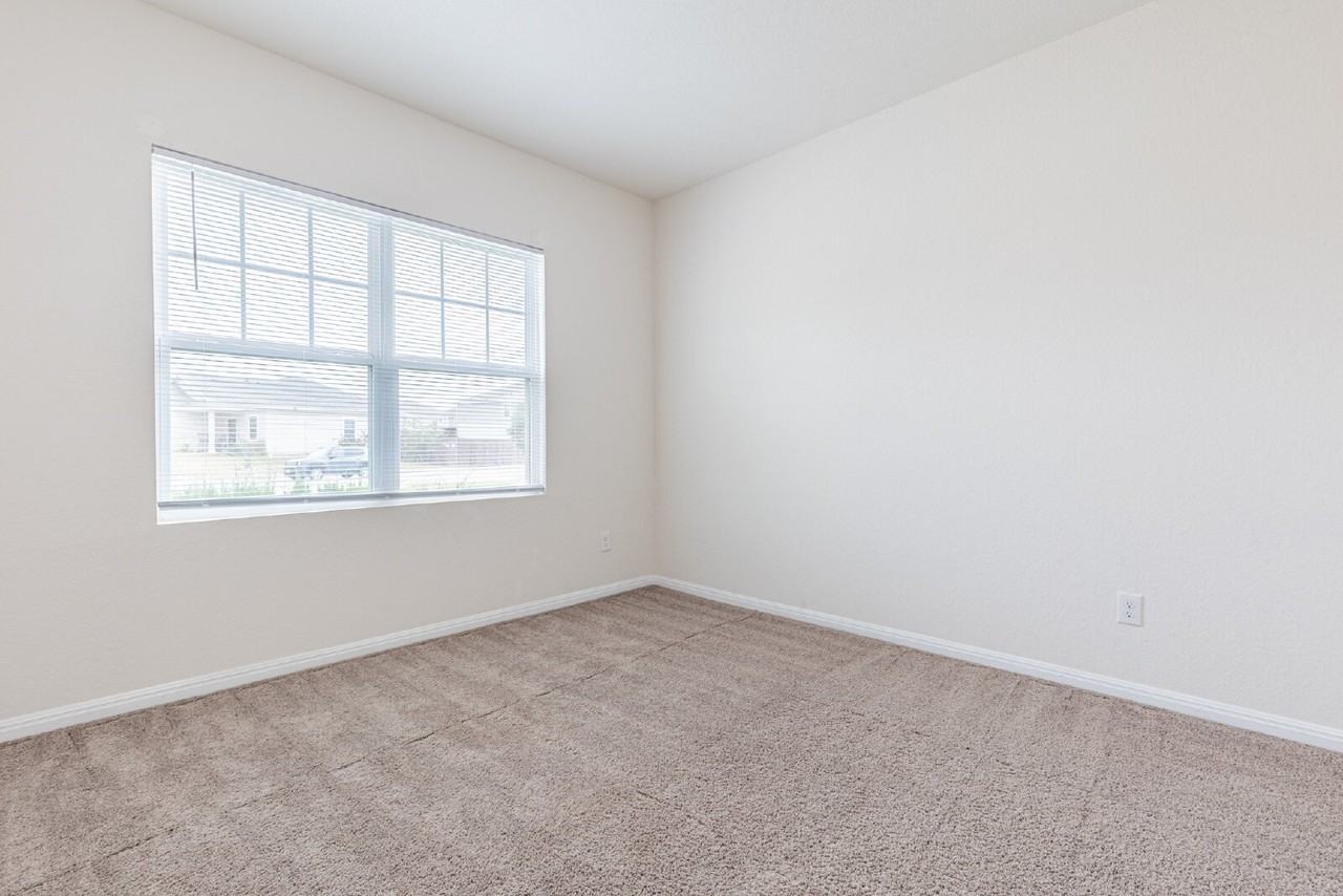 12601 Samuel Adams Dr - Photo 6 of 34