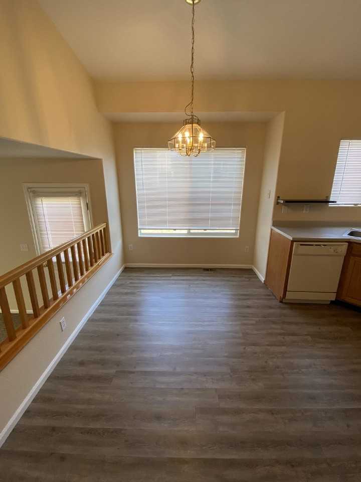 21779 Silver Meadow Ln - Photo 4 of 28