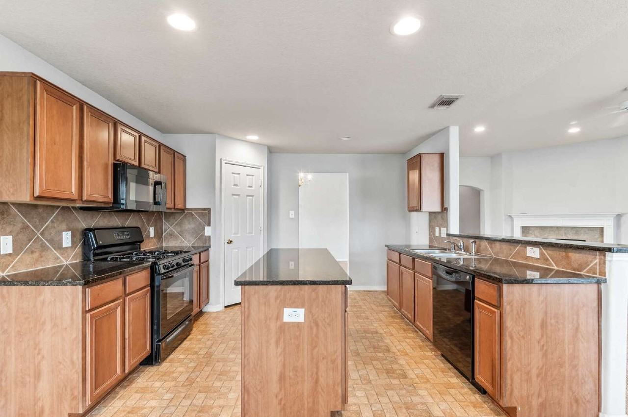 18510 By The Lake Ct - Photo 2 of 20