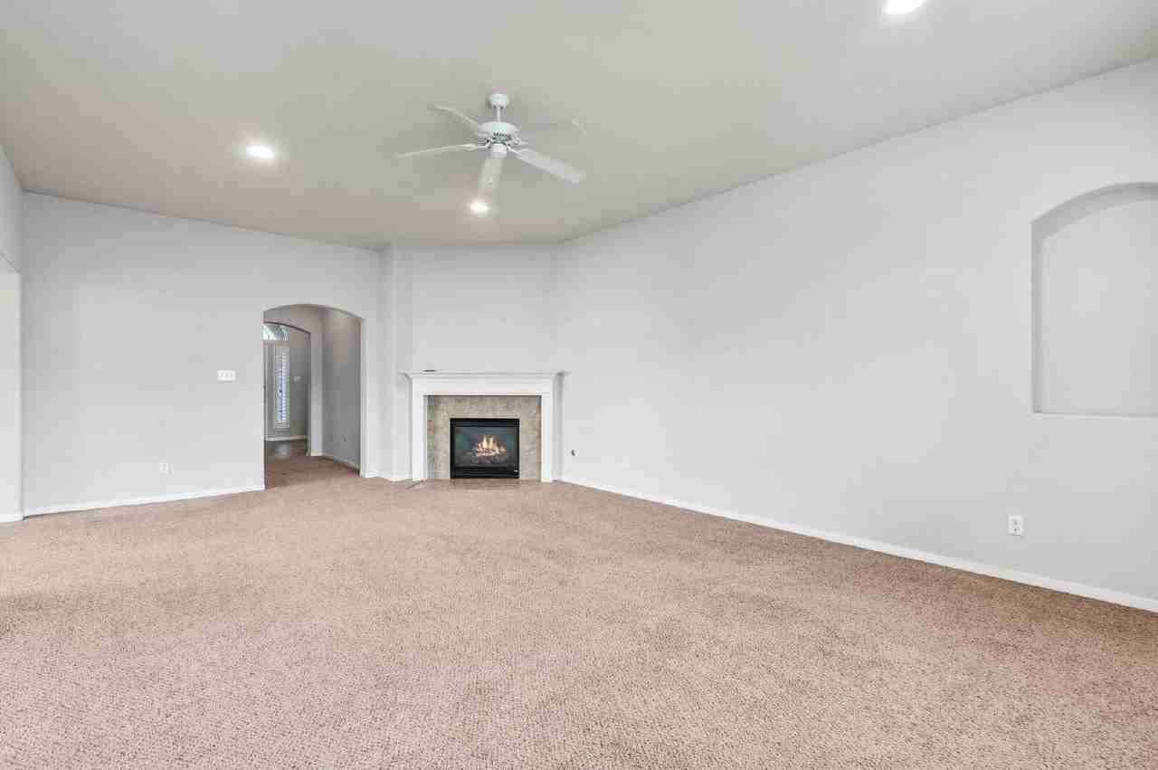 18510 By The Lake Ct - Photo 5 of 20