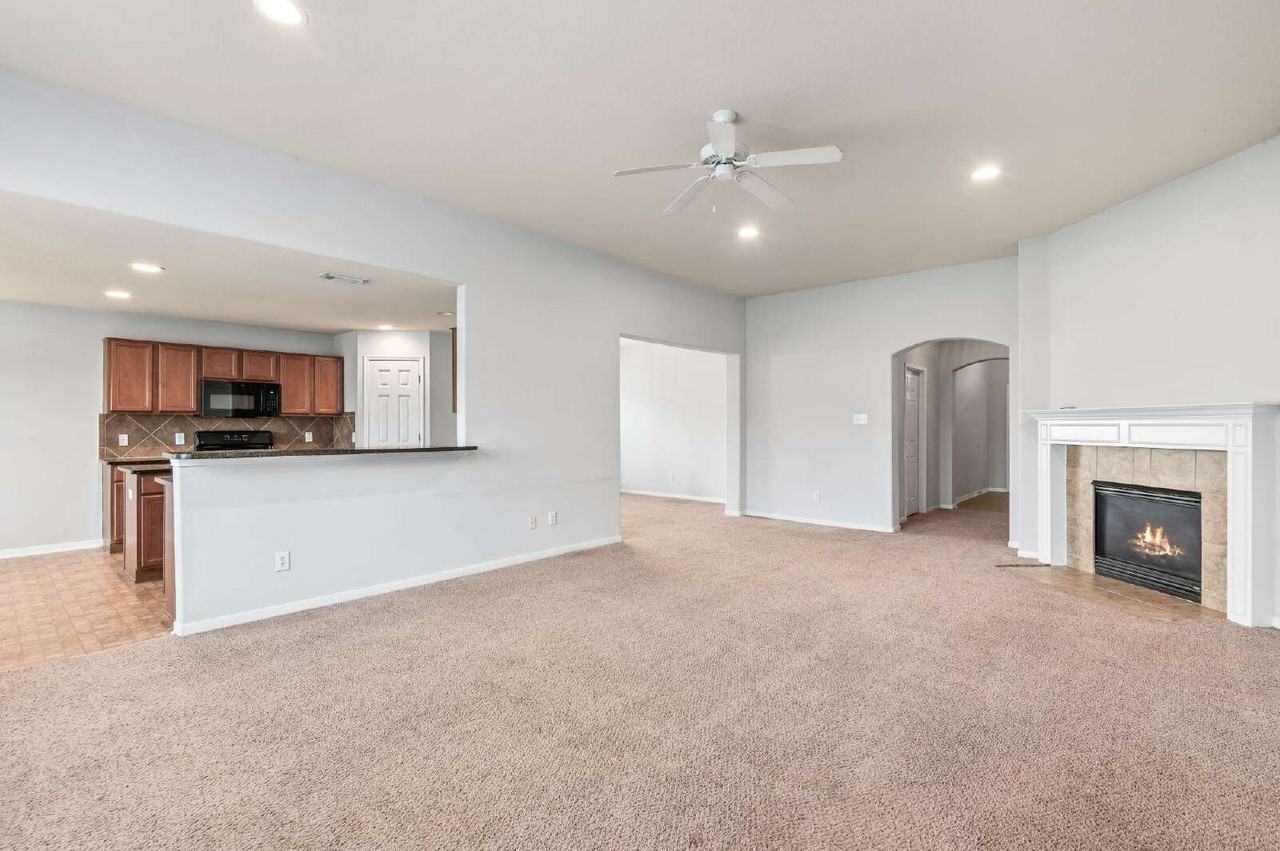 18510 By The Lake Ct - Photo 6 of 20