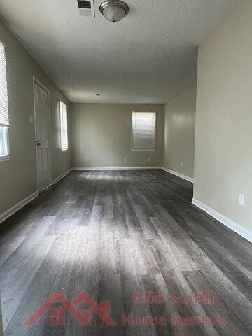 3111 Harvester Ln - Photo 5 of 17