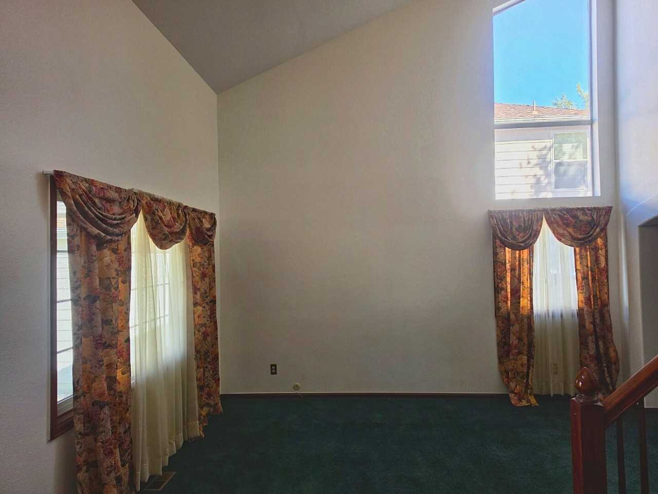 8842 W Ida Pl - Photo 4 of 35