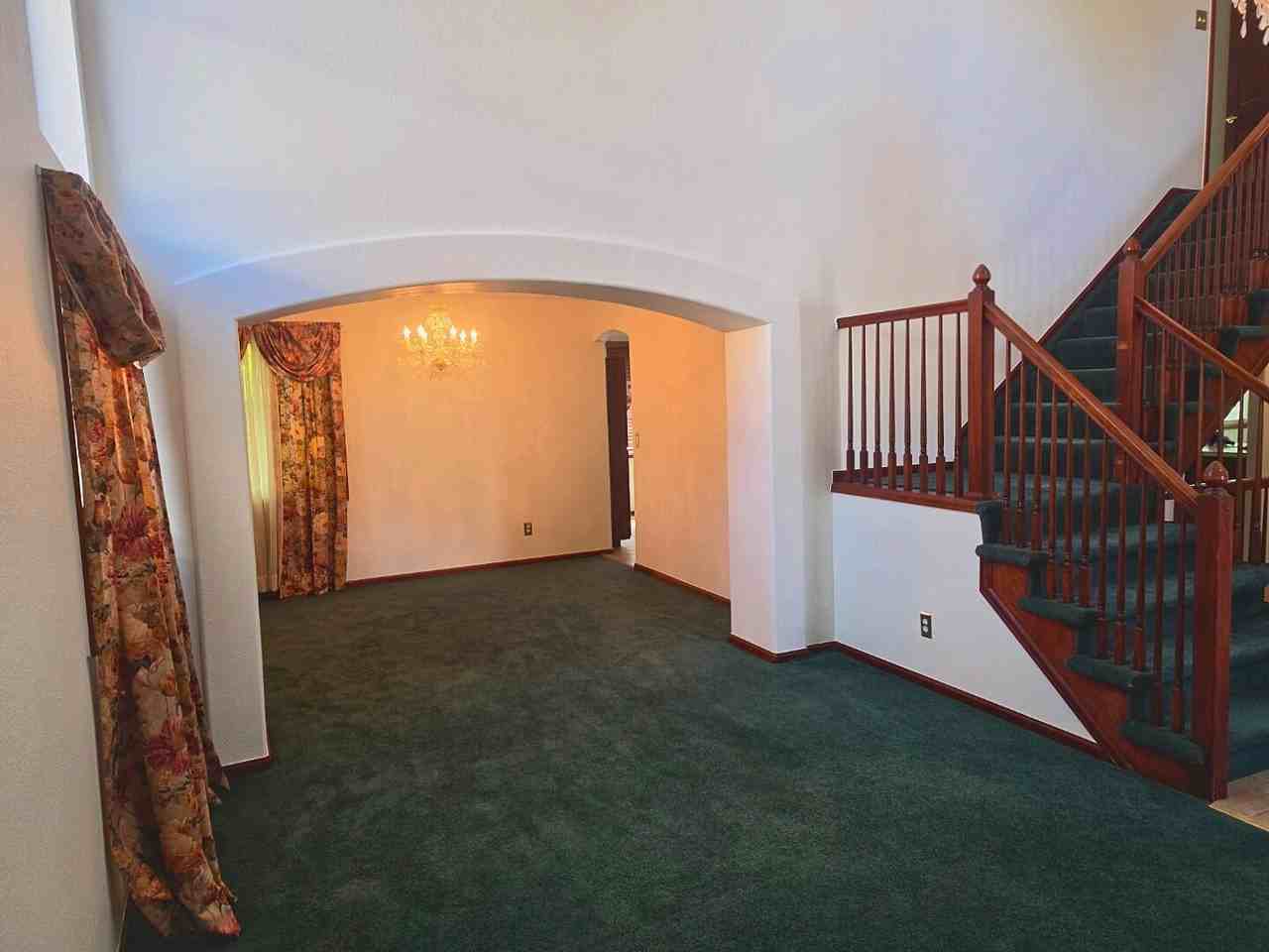 8842 W Ida Pl - Photo 5 of 35