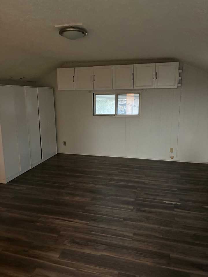 1177 Chapin Ave - Photo 6 of 7