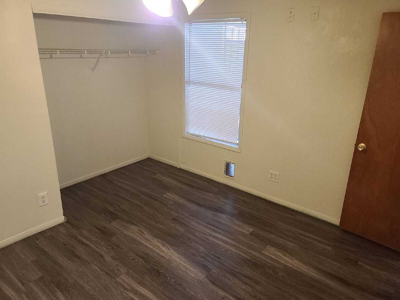 328 Caracas Dr - Photo 4 of 11