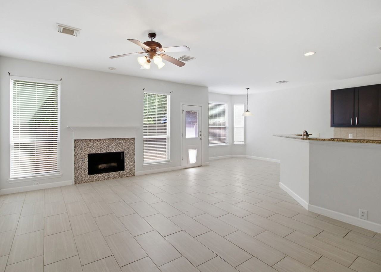 4520 Union Creek Dr - Photo 4 of 34