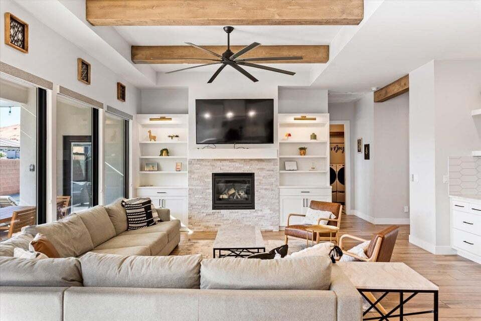 3711 W 2870 S - Photo 7 of 17