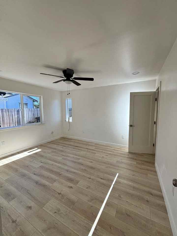 2521 49th Ave Unit 2 - Photo 4 of 14