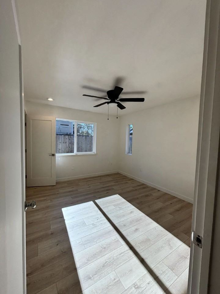2521 49th Ave Unit 2 - Photo 6 of 14