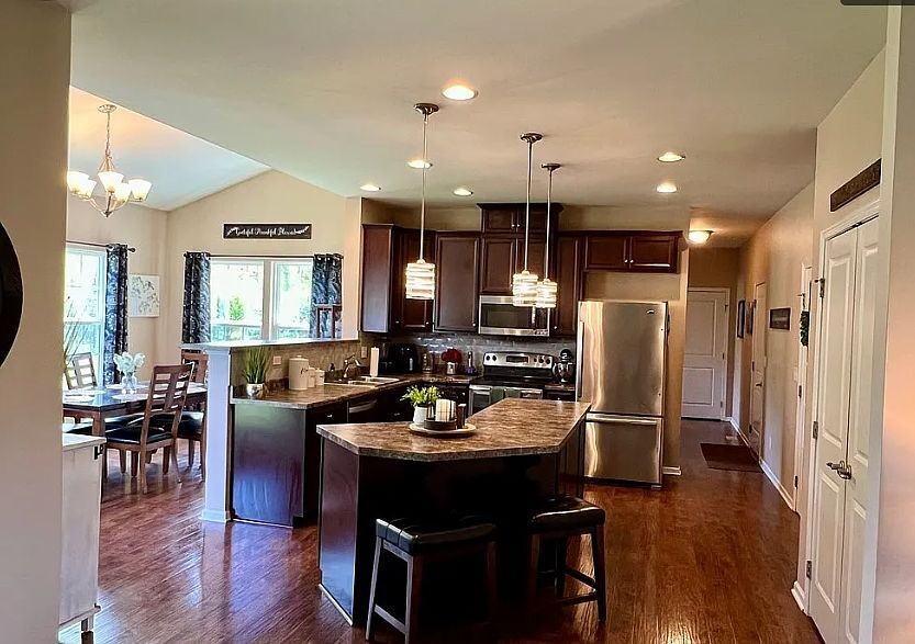 11 Airmont Dr - Photo 4 of 9
