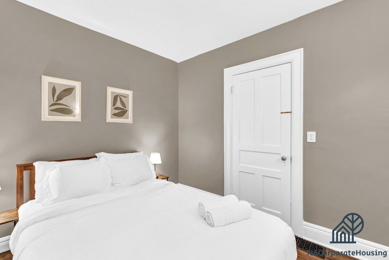 1560 Delaware Ave #1 - Photo 3 of 19