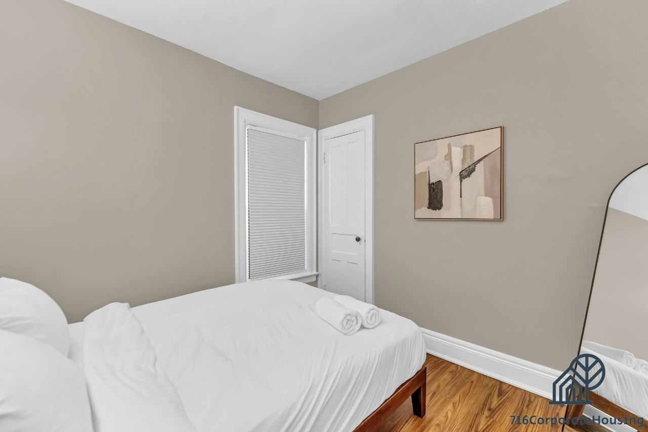 1560 Delaware Ave #1 - Photo 5 of 19