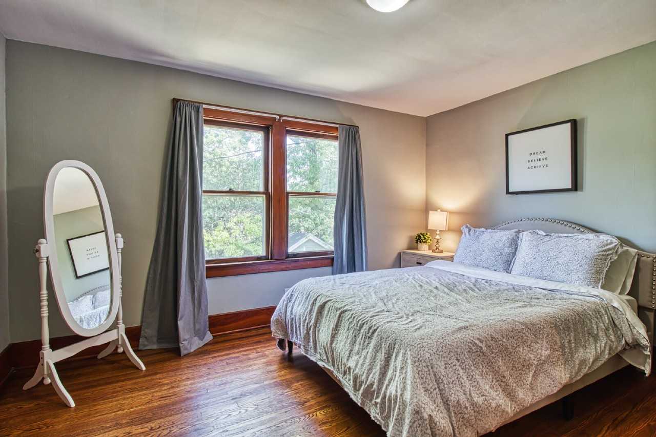 237 W Girard Blvd - Photo 4 of 18
