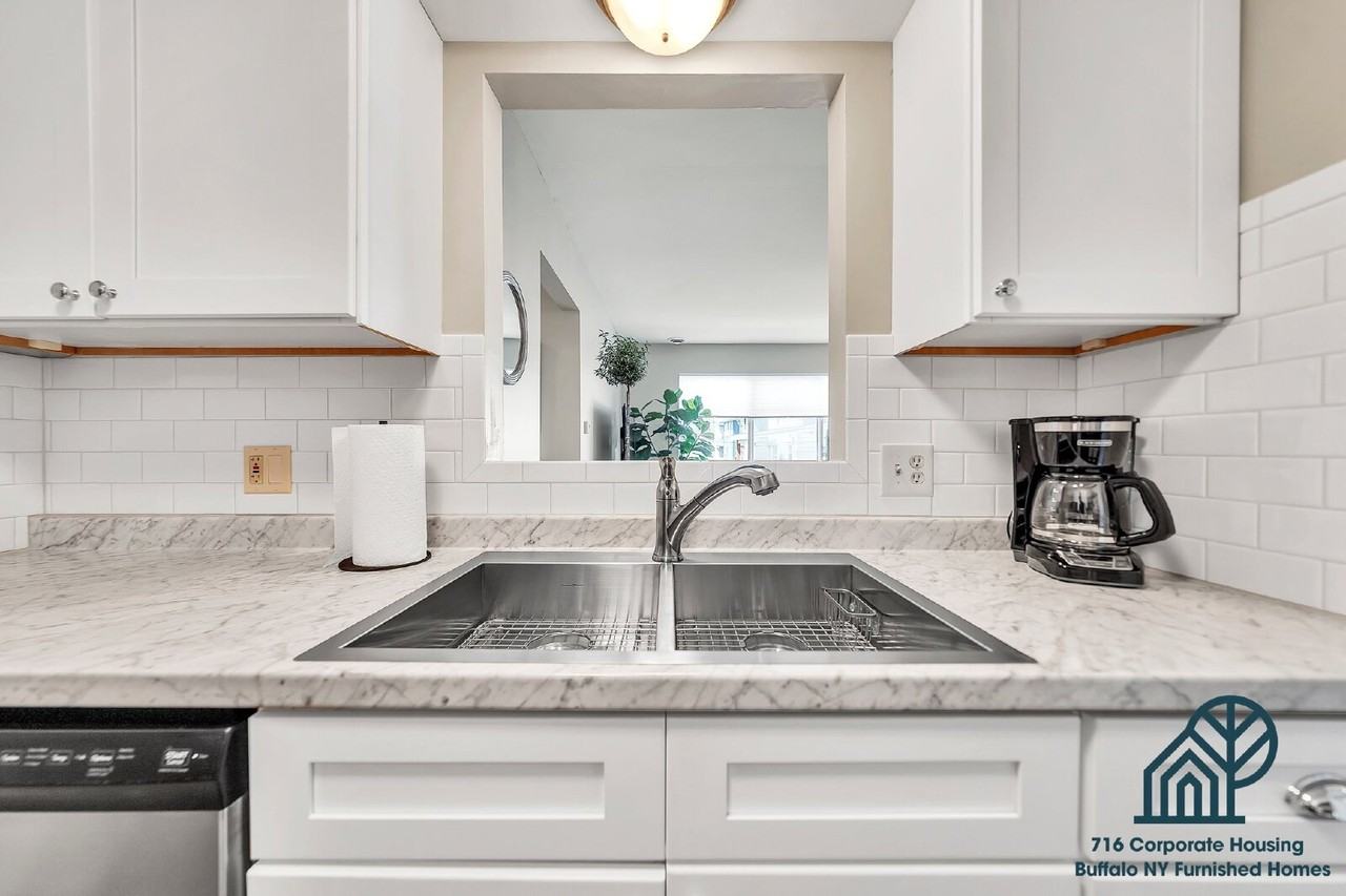 2660 Elmwood Ave #6 - Photo 7 of 14