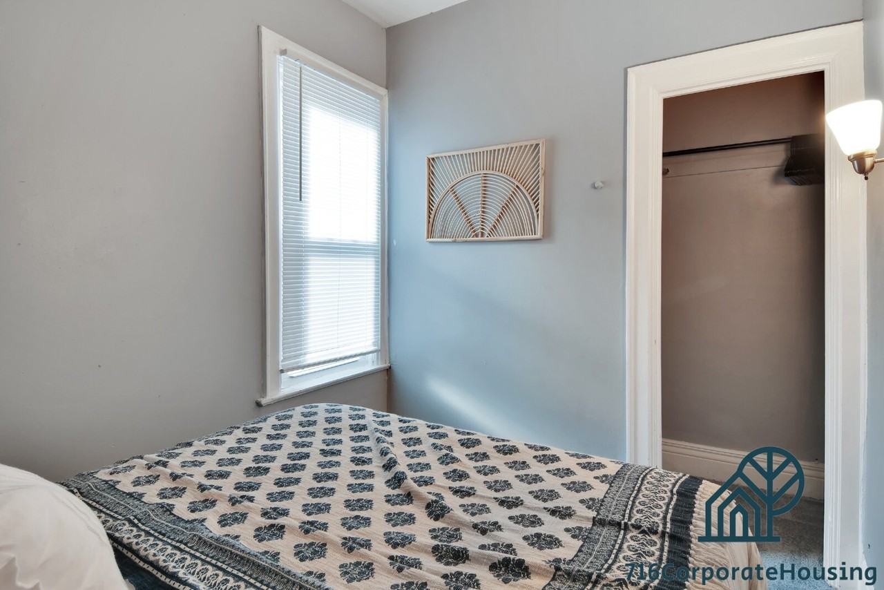 305 Bird Ave - Photo 5 of 24