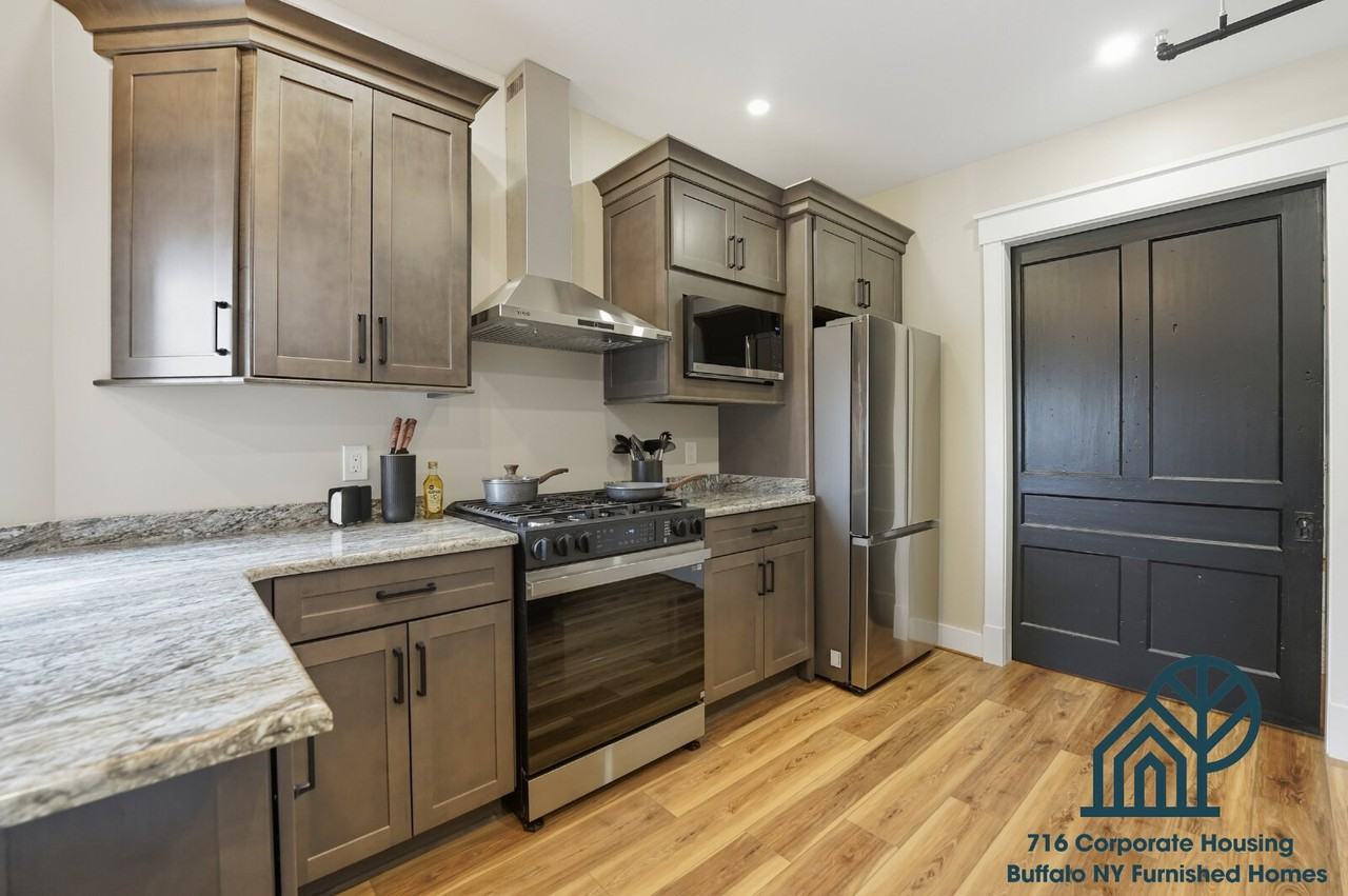 367 Connecticut St #2 - Photo 6 of 23