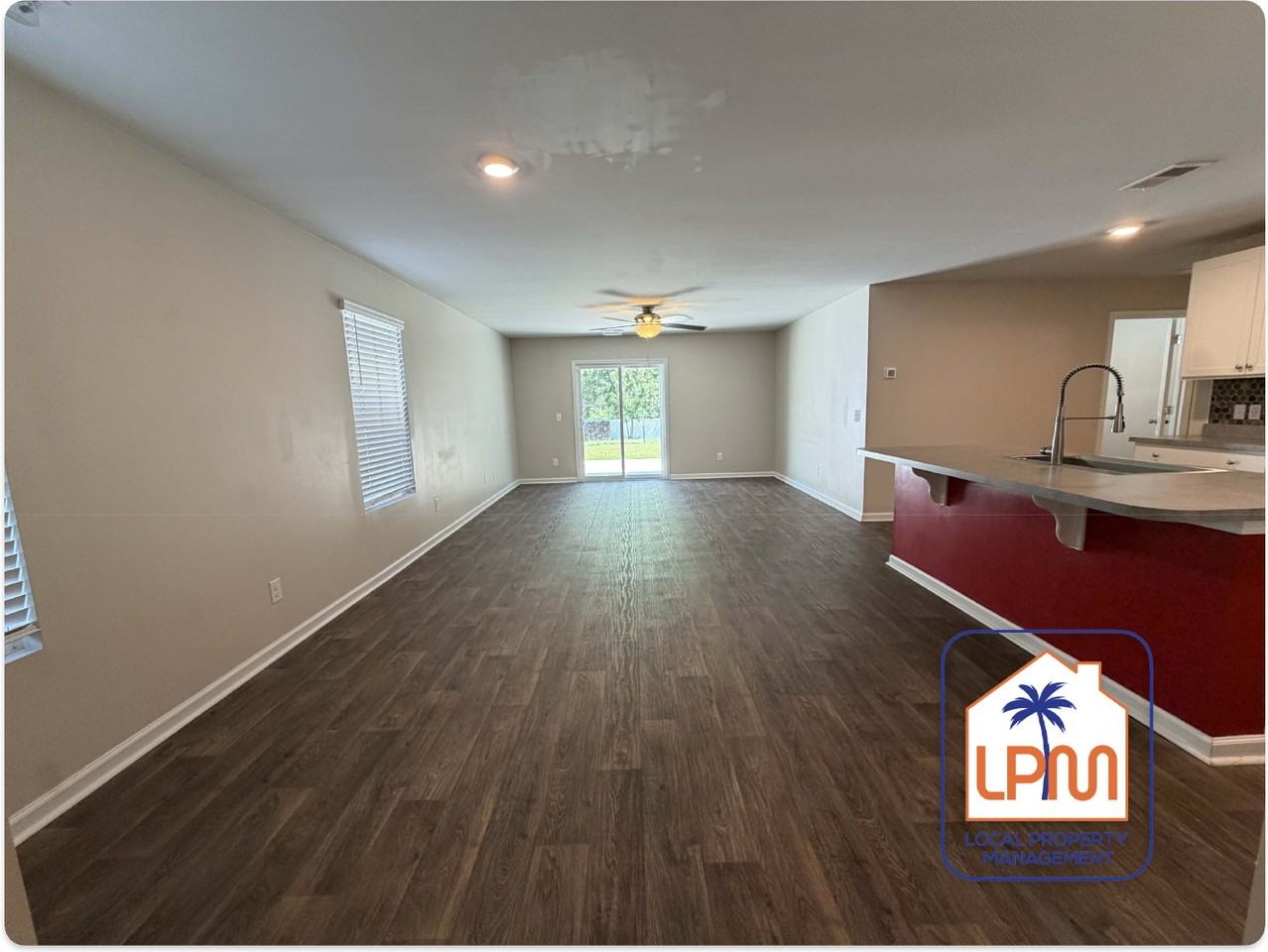 156 Auditorium Rd - Photo 4 of 34