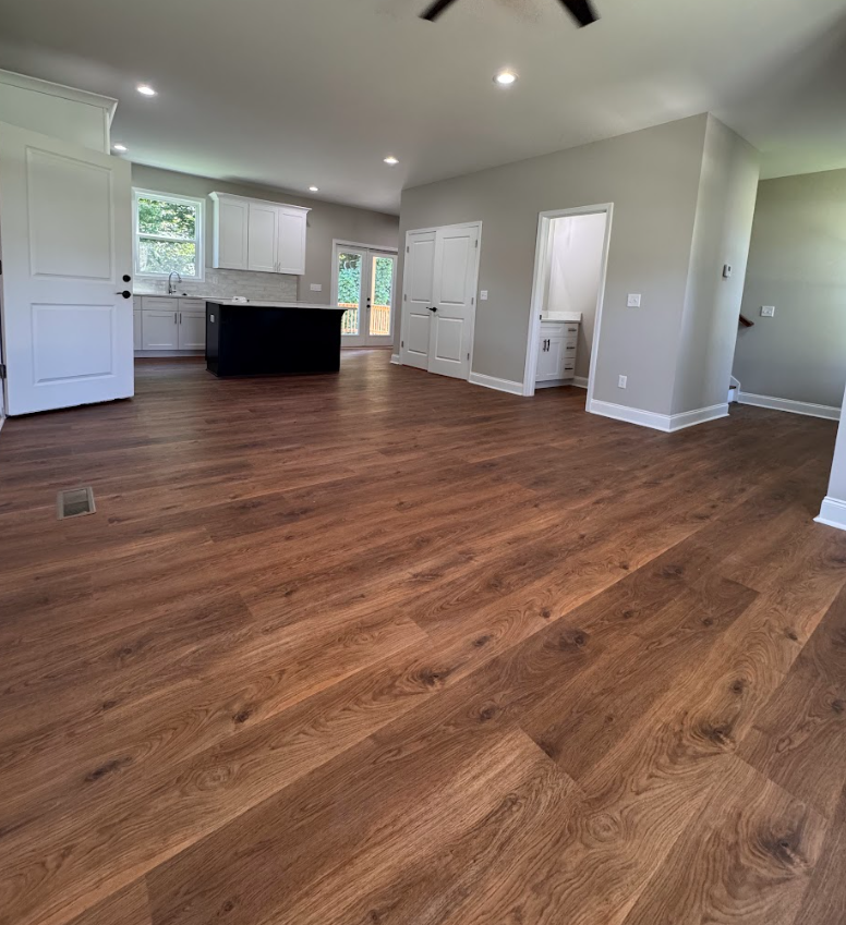 711 Rockcliff St - Photo 4 of 30