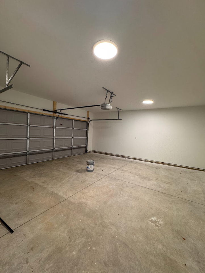 711 Rockcliff St - Photo 6 of 30