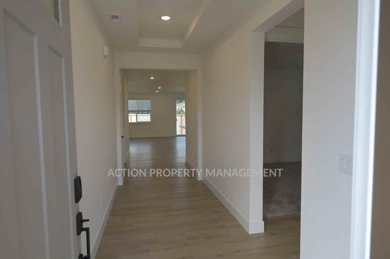624 Sunbeam Pl - Photo 3 of 31