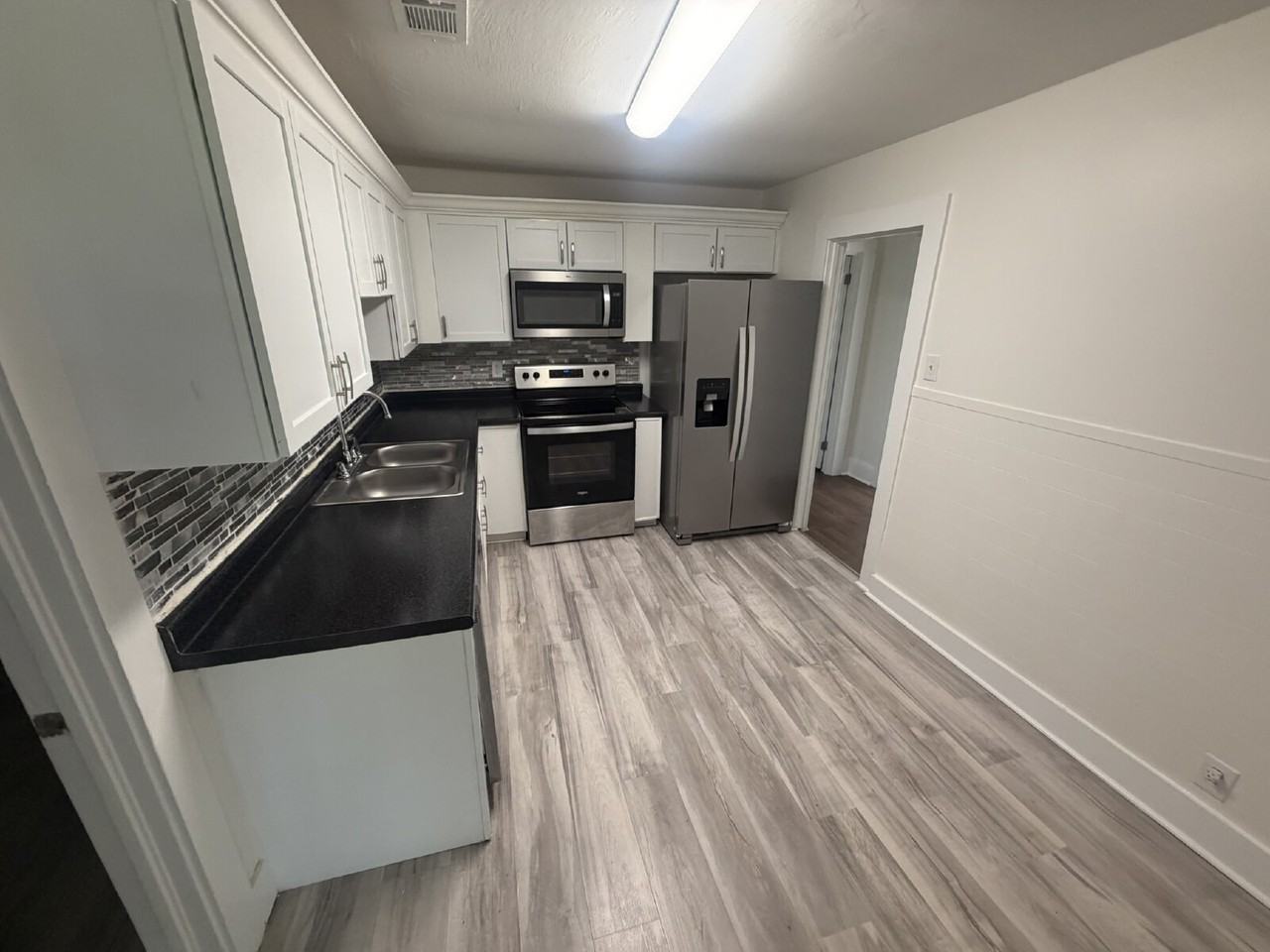 178 Church St - Photo 3 of 25