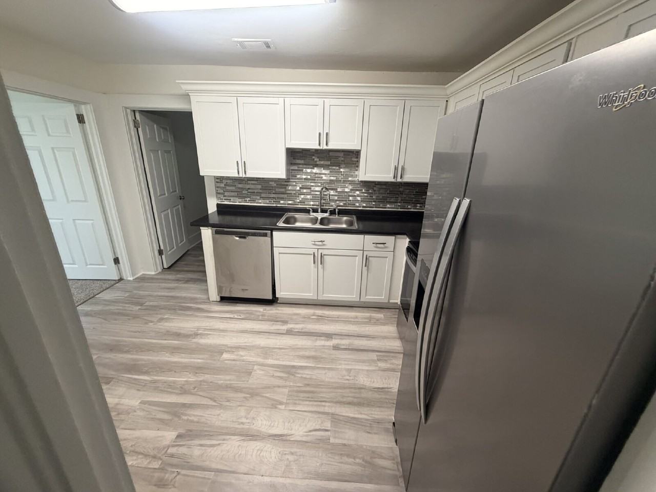 178 Church St - Photo 4 of 25