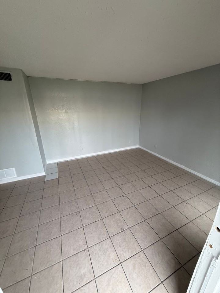 Eastgate Apartments - Photo 2 of 19