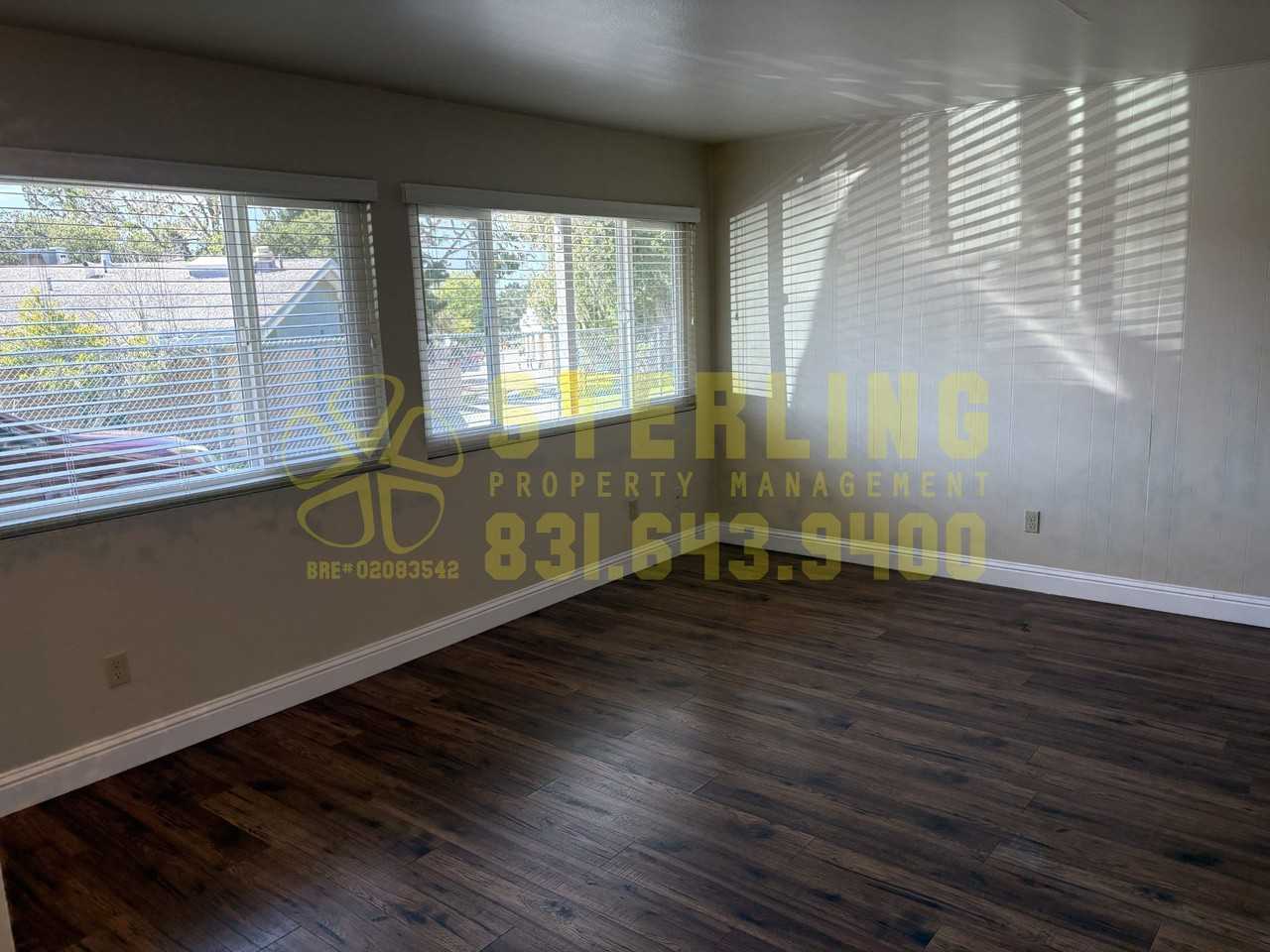 1042 Forest Avenue - Photo 3 of 33