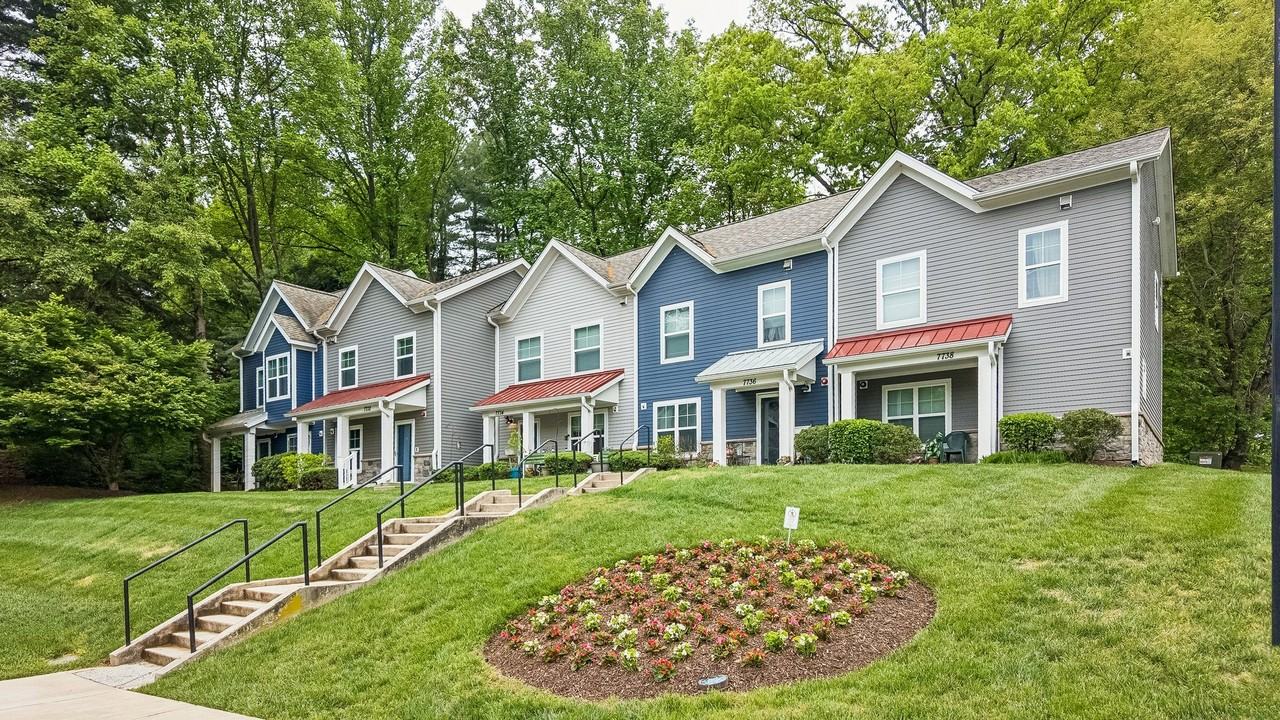 Scotland Townhomes - Photo 2 of 18
