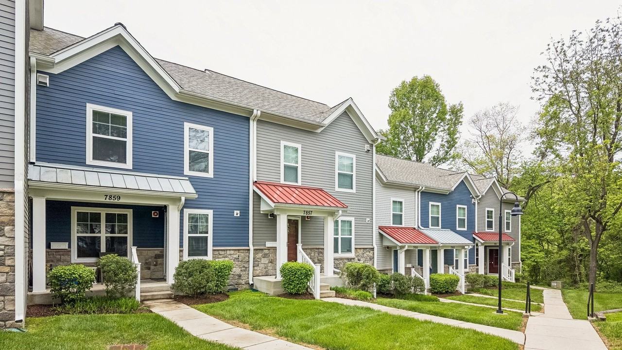 Scotland Townhomes - Photo 4 of 18