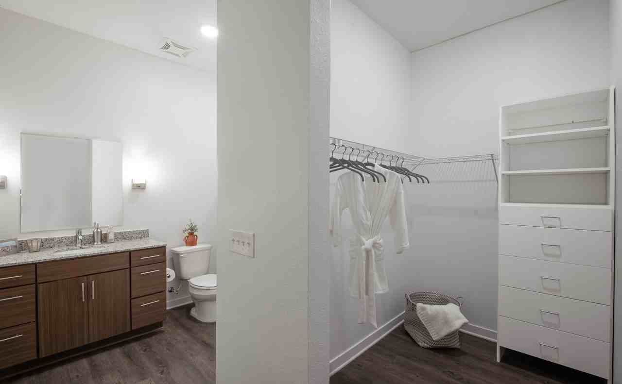 20 Midtown - Photo 2 of 6