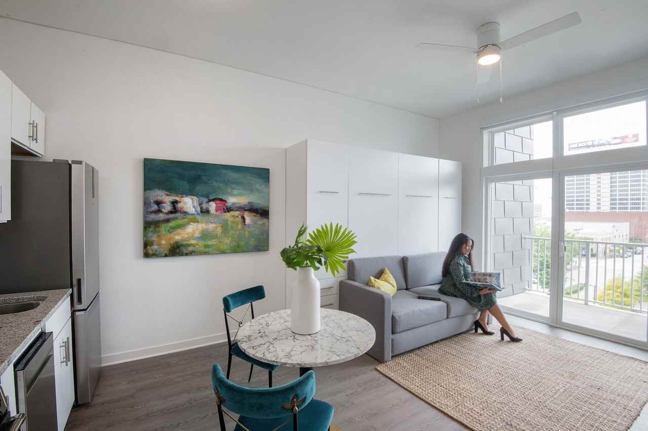 20 Midtown - Photo 3 of 6