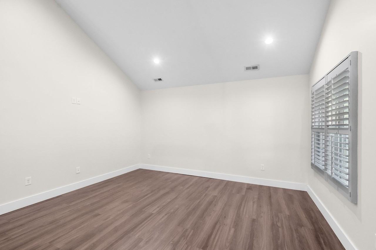 3009 Reid Ave - Photo 6 of 41