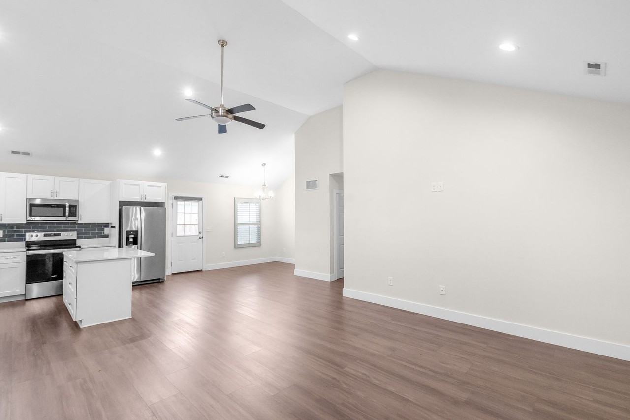 3009 Reid Ave - Photo 7 of 41