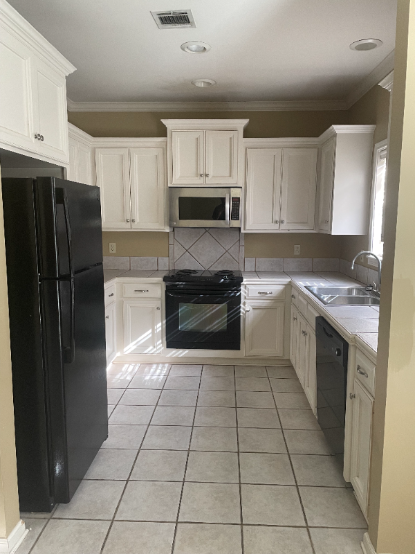 116 Saint Fabian Dr - Photo 4 of 15