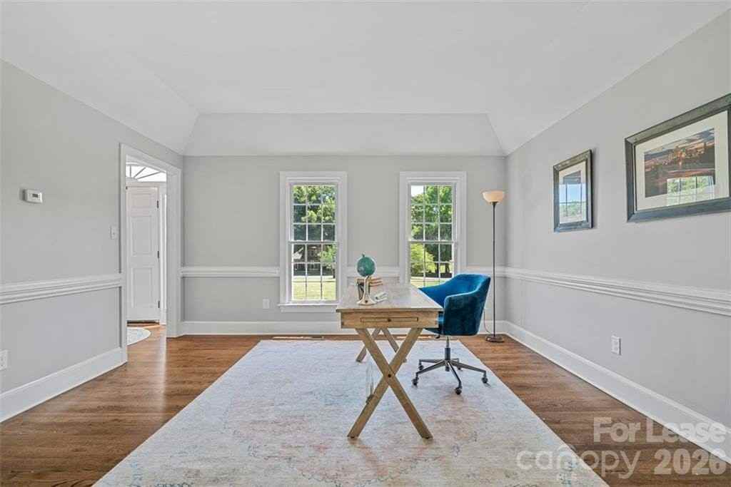 6135 Highview Rd #B - Photo 4 of 19