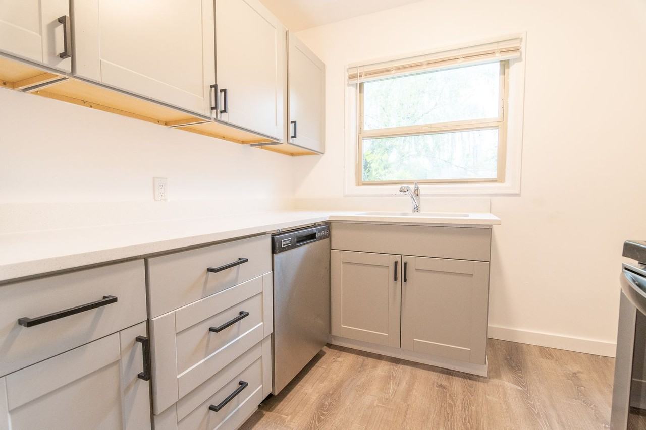 Glencourt Apartments - Photo 3 of 39