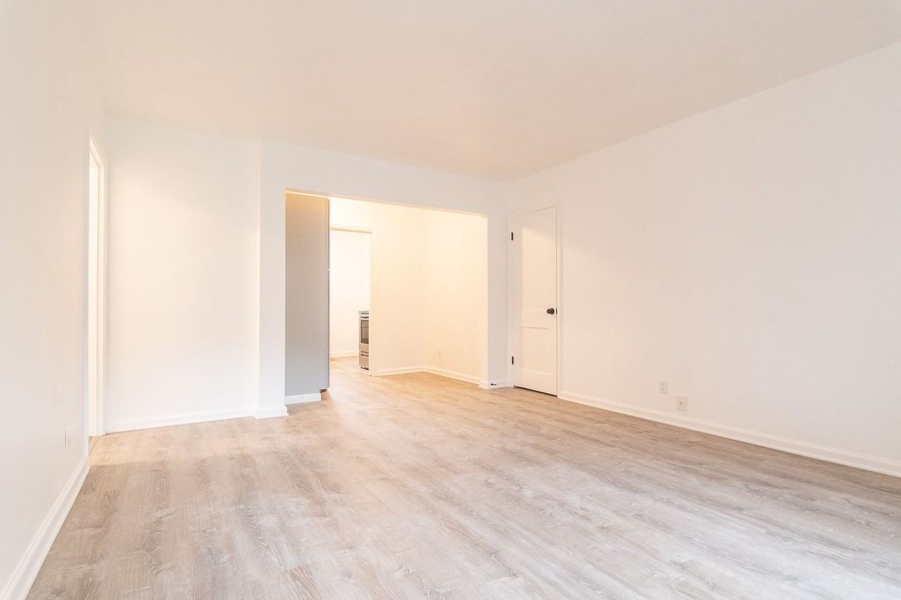 Glencourt Apartments - Photo 4 of 39