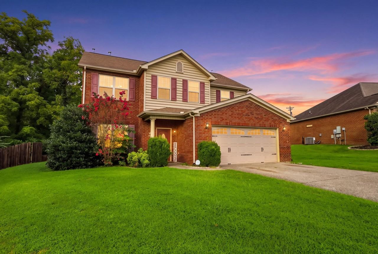 1026 Ryan Ct - Photo 2 of 43