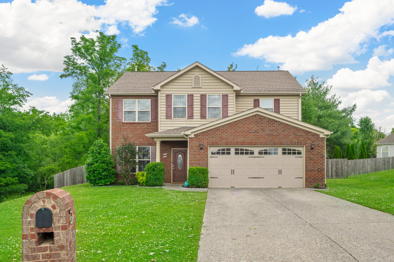 1026 Ryan Ct - Photo 3 of 43