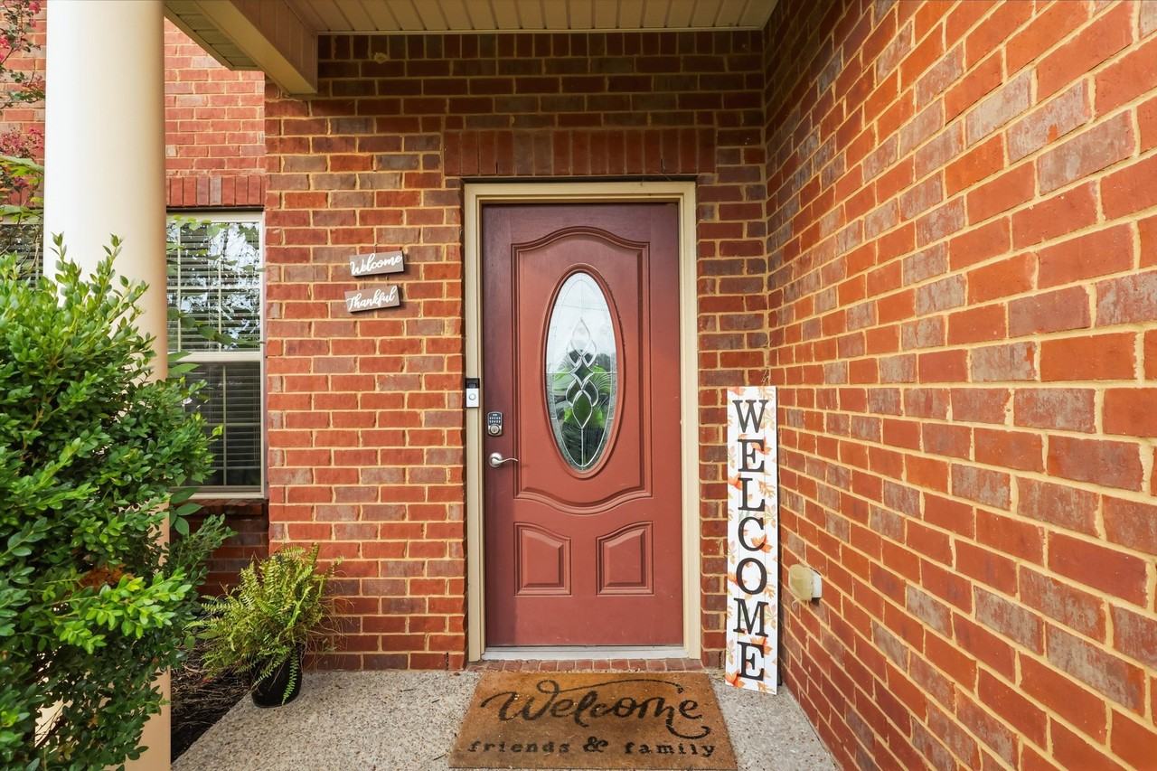 1026 Ryan Ct - Photo 4 of 43