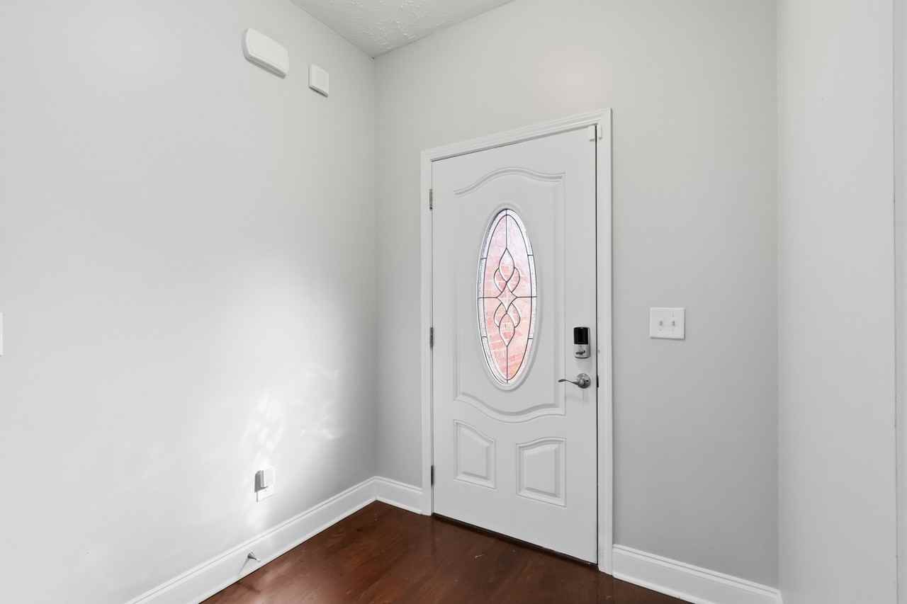 1026 Ryan Ct - Photo 5 of 43