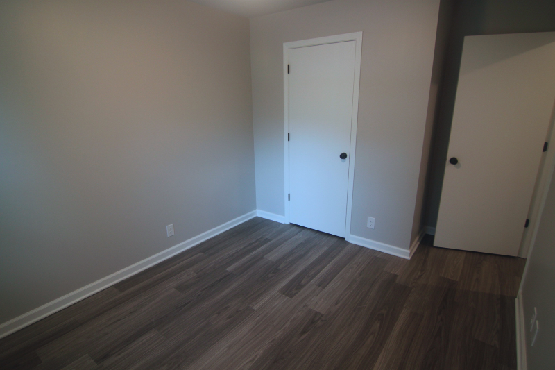256 Chestnut Ln - Photo 7 of 19